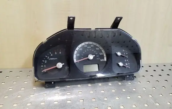 KIA Sportage Speedometer (instrument cluster) 940011F361