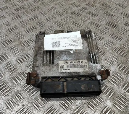 Volkswagen Crafter Engine control unit/module 074906032AT 0281014133