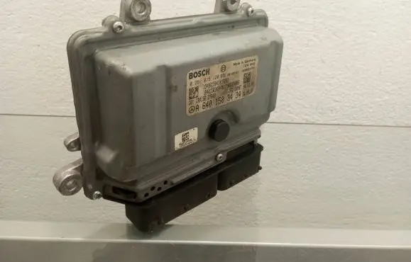 Mercedes-Benz A W169 Engine control unit/module A6401503434 1039S24785 0281015120