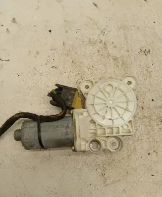 Mercedes-Benz E W211 Front door window regulator motor A2118202942