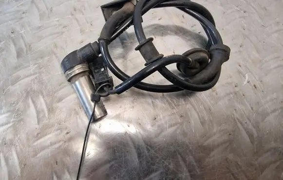 Audi A4 S4 B5 8D ABS rear brake sensor 8D0927807A