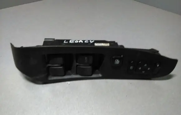 Subaru Legacy Electric window control switch 83071AE020 94266AE010