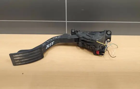 Ford Focus Accelerator throttle pedal 6PV00864101 4M519F836AH