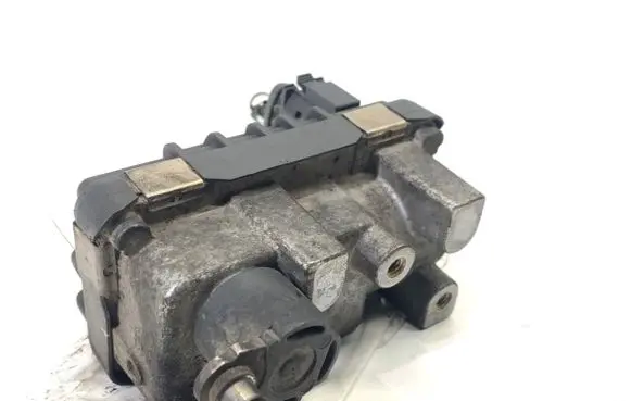 Ford Mondeo MK IV Turbo charger electric actuator 6NW009206