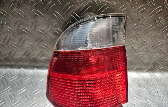 BMW 5 E39 Rear/tail lights 393327