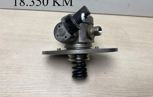 BMW 3 G20 G21 Fuel injection high pressure pump 8631642