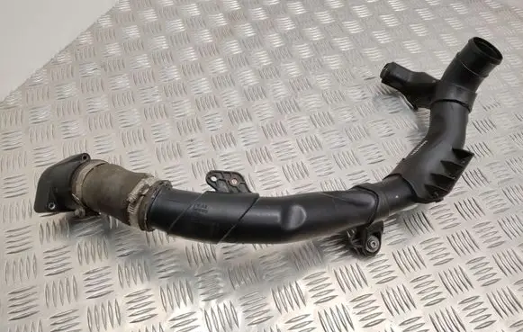 Intercooler hose/pipe