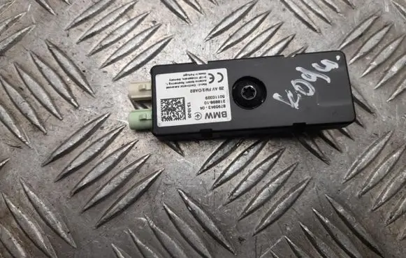 BMW 2 F44 Aerial antenna amplifier 8795943