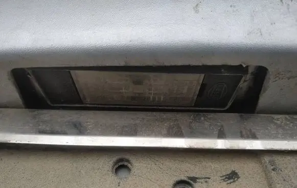Citroen C4 I Number plate light 