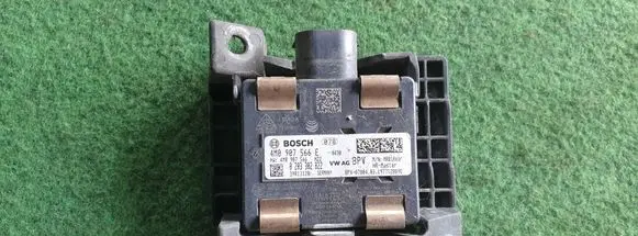 Audi A4 S4 B9 8W Distronic sensor radar 4M0907566E