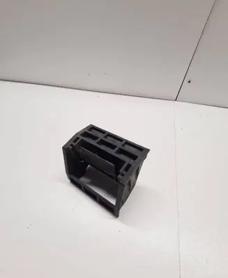 BMW X5 E70 Radiator mount bracket 7533537