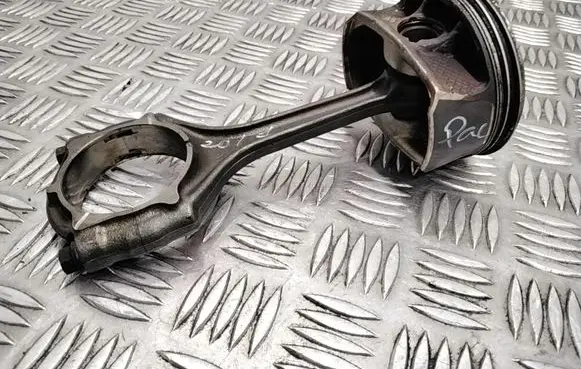 Chrysler Pacifica Piston with connecting rod