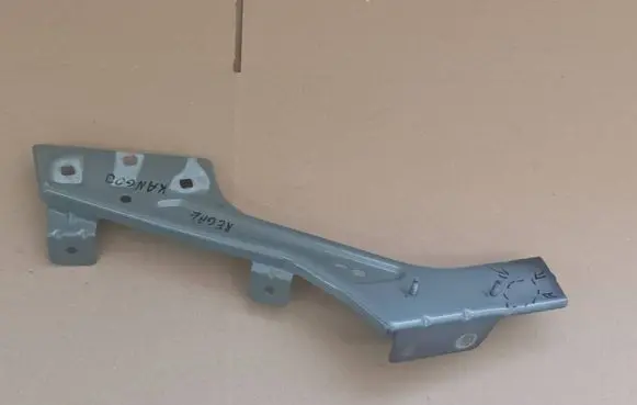 Renault Kangoo III Fender mounting bracket 620421074R