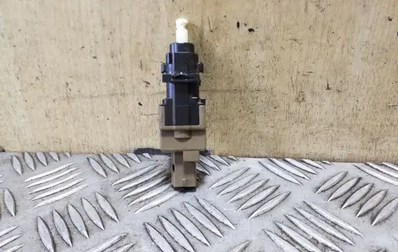 Clutch pedal sensor