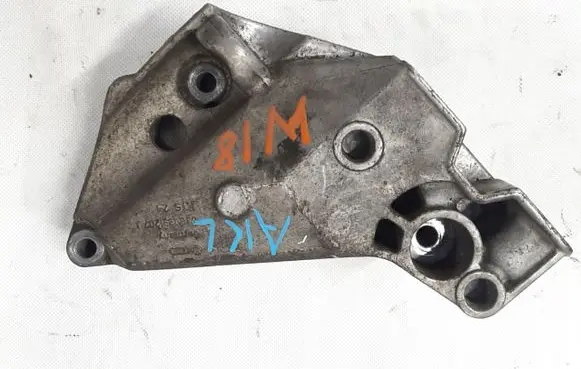 Volkswagen Golf IV Engine mounting bracket 038199207J