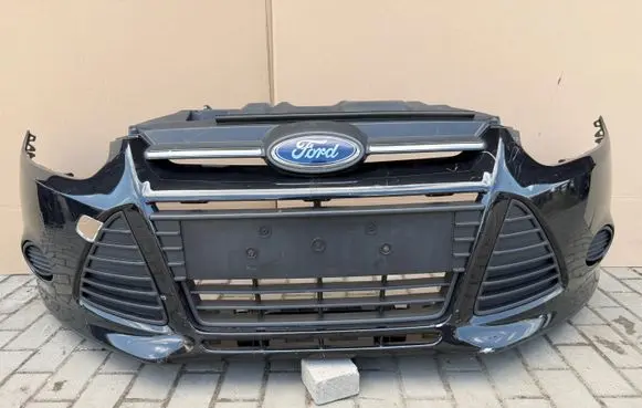 Ford Focus Front bumper BM5117757