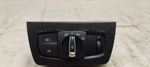 BMW 4 F32 F33 Light switch 6847512