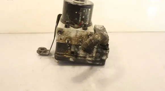 Volkswagen Golf IV ABS Pump 100960-03113
