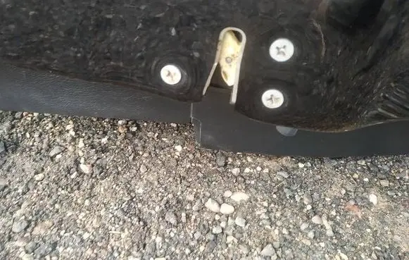 Mazda CX-7 Rear door lock