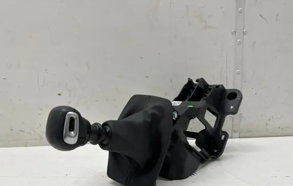 Peugeot 2008 II Gear shifter/selector 98403022