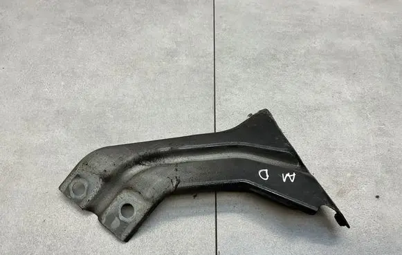 Audi A1 Fender mounting bracket 8X0821136A