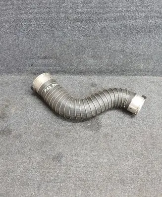 BMW 4 F32 F33 Intercooler hose/pipe 8573762