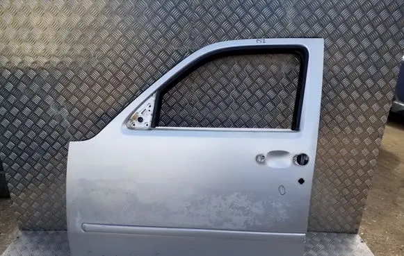 Dodge Nitro Front door