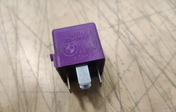 BMW X5 E53 Other relay 61361388911