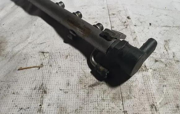 Mercedes-Benz E W211 Fuel main line pipe A6420700495 A6110780449