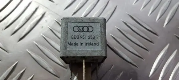 Audi A6 S6 C5 4B Other relay 8D0951253 899312000