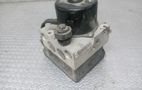 Volkswagen Polo III 6N 6N2 6NF ABS Pump 6X0907379B 6X0614117