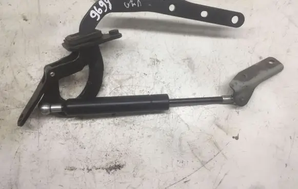 Volvo V70 Tailgate/trunk/boot hinge 30674494