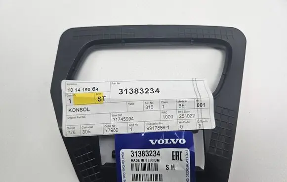 Volvo S90, V90 Headlight washer nozzle holder 31383234