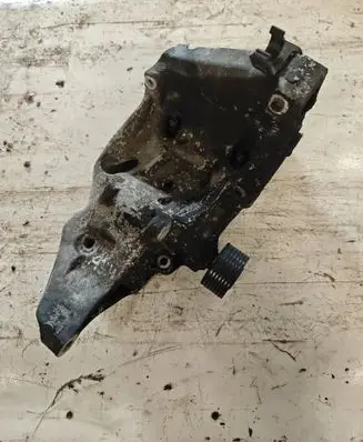 BMW 5 GT F07 Generator/alternator bracket 