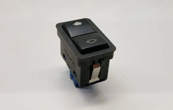 BMW 5 E39 Electric window control switch 8368932