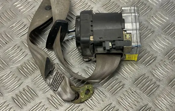 Audi A6 S6 C5 4B Rear seatbelt 00084577