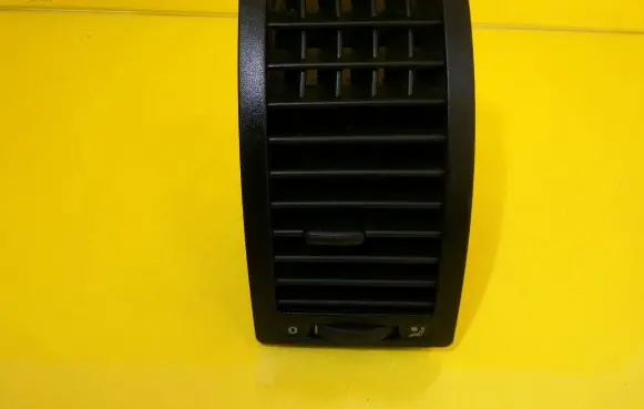 Volkswagen Polo Dashboard side air vent grill/cover trim 6Q081970401C 6Q0819704