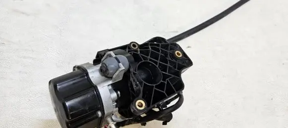 Mercedes-Benz Vito Viano W447 Vacuum pump A0004302300