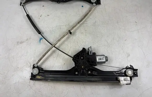 Citroen DS5 Front door window regulator with motor 9802582080