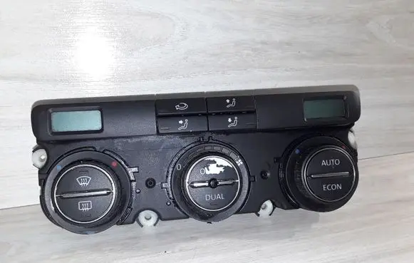 Volkswagen PASSAT B6 Climate control unit