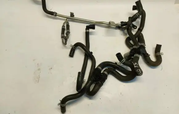 Volvo XC40 Engine coolant pipe/hose 31368798