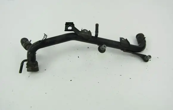 Volkswagen PASSAT B5.5 Engine coolant pipe/hose 