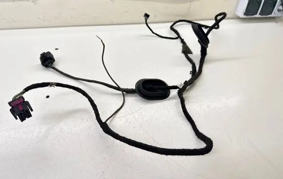 Volkswagen Transporter - Caravelle T5 Front door wiring loom 
