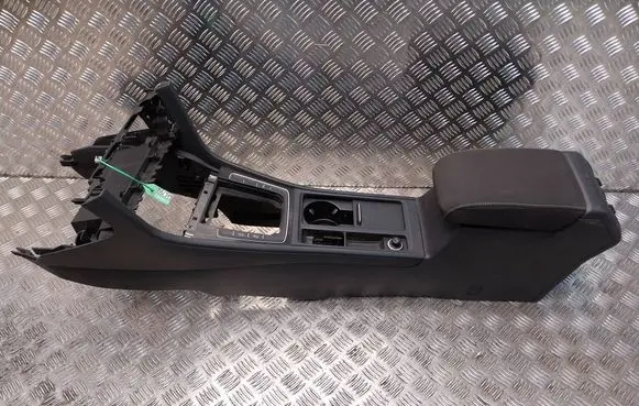 Volkswagen Golf VII Armrest S26380319 5G0864251D 5G0863289C