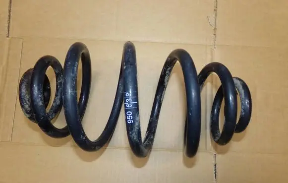 Volkswagen PASSAT B5 Rear coil spring rubber mount 