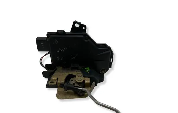 Audi A6 S6 C5 4B Front door lock CM2
