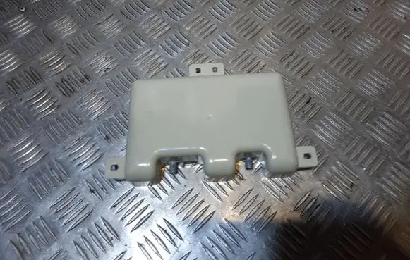 BMW 6 F12 F13 Aerial antenna amplifier 6957348