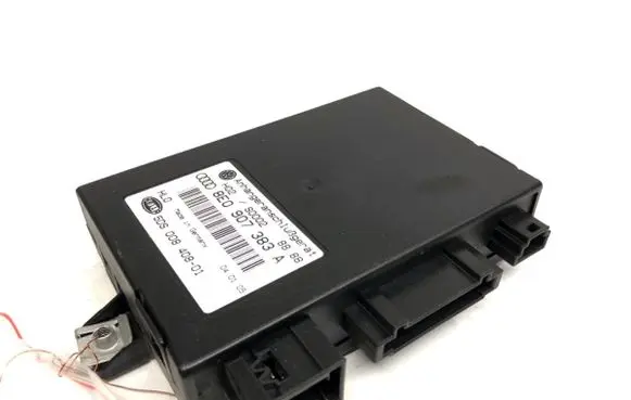 Volkswagen Touran I Tow bar trailer control unit/module 8E0907383A