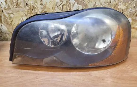 Volvo XC90 Headlight/headlamp 30784151 89901333