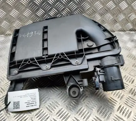 Peugeot 5008 Air filter box 1420V1